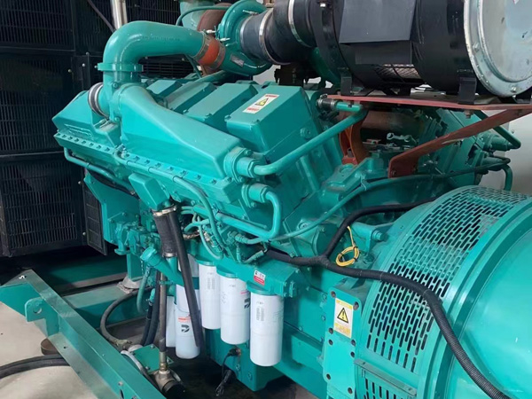 遂宁更换100kW柴油发电机组机油时，需要注意哪些事项？