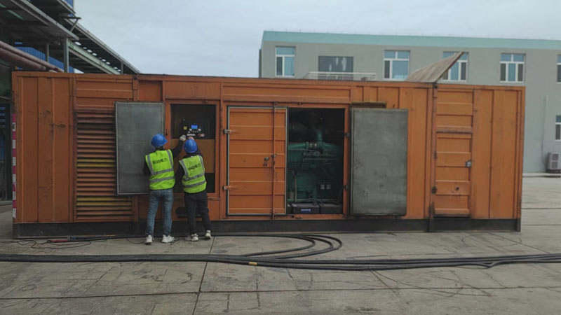 遂宁如何检查柴油发电机组的机油油位？